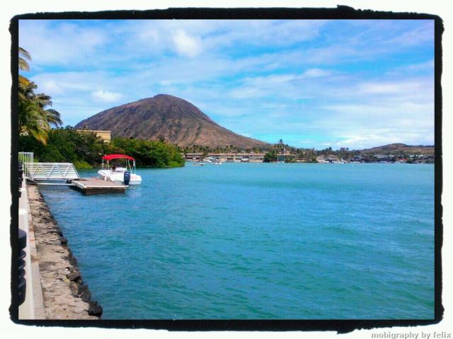 boat with red top hawaii kai oahu
